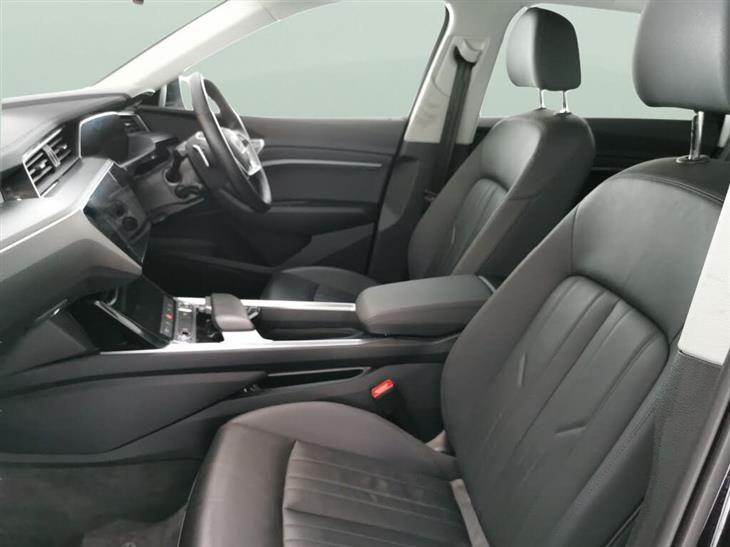 Audi e-tron Audi E-Tron 50 Technik SUV 5dr Electric Auto quattro 71.2kWh (11kW Charger) (313 ps) — миниатюра 4