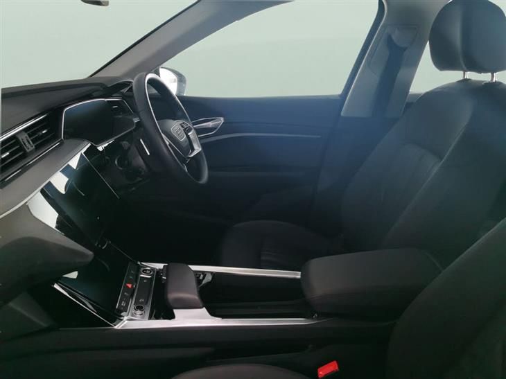Audi e-tron Audi E-Tron 50 Technik SUV 5dr Electric Auto quattro 71.2kWh (11kW Charger) (313 ps) — миниатюра 4