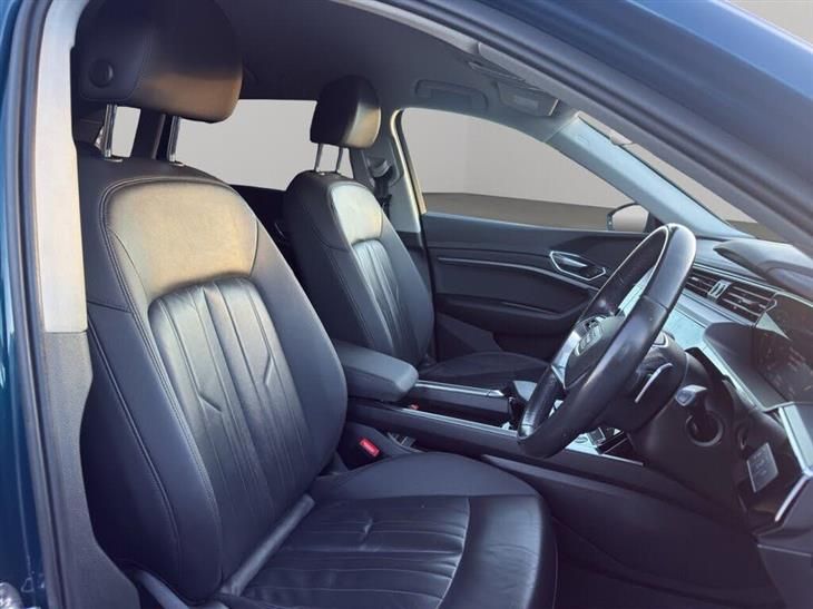 Audi e-tron Audi E-Tron 50 Technik SUV 5dr Electric Auto quattro 71.2kWh (313 ps) — миниатюра 3