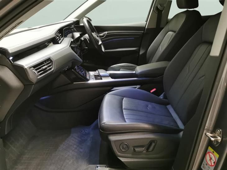 Audi e-tron Audi E-Tron 50 Technik SUV 5dr Electric Auto quattro 71.2kWh (313 ps) — миниатюра 4