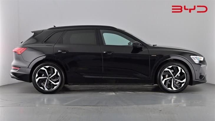 Audi e-tron Audi E-Tron 55 Black Edition SUV 5dr Electric Auto quattro 95kWh (11kW Charger) (408 ps) — миниатюра 3