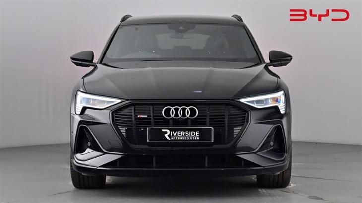 Audi e-tron Audi E-Tron 55 Black Edition SUV 5dr Electric Auto quattro 95kWh (11kW Charger) (408 ps) — миниатюра 4