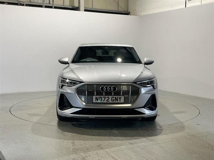Audi e-tron Audi E-Tron 55 S line Sportback 5dr Electric Auto quattro 95kWh (11kW Charger) (408 ps) — миниатюра 3