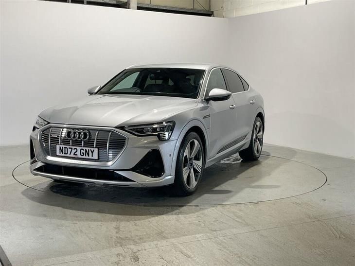 Audi e-tron Audi E-Tron 55 S line Sportback 5dr Electric Auto quattro 95kWh (11kW Charger) (408 ps) — миниатюра 4