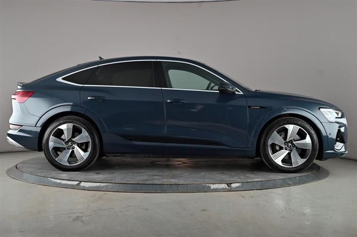 Audi e-tron Audi E-Tron 55 S Line Sportback 5dr Electric Auto Quattro 95kwh (11kw Charger) (408 Ps) — миниатюра 3