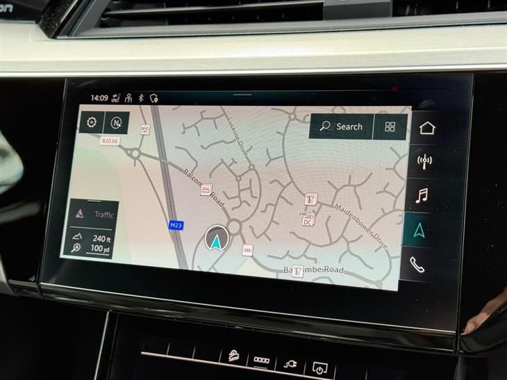 Audi e-tron Audi E-Tron 55 S line SUV 5dr Electric Auto quattro 95kWh (11kW Charger) (408 ps) 2022 — миниатюра 3