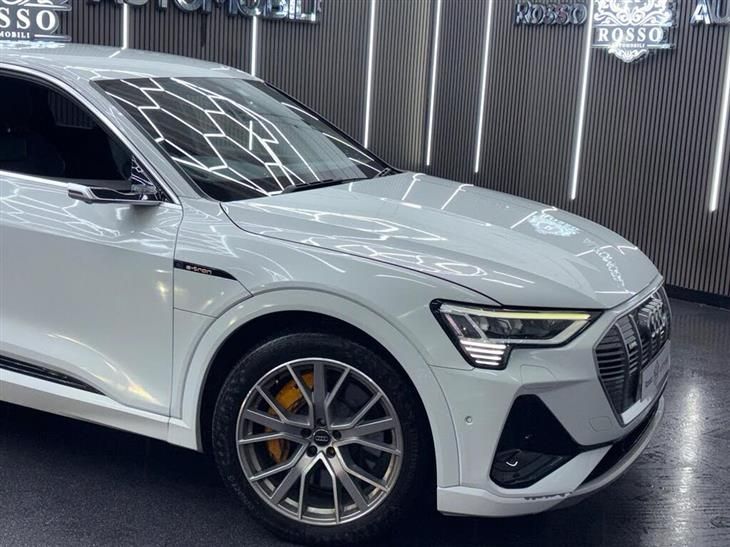 Audi e-tron Audi E-Tron 55 Sport Sportback 5dr Electric Auto quattro 95kWh (11kW Charger) (408 ps) — миниатюра 4