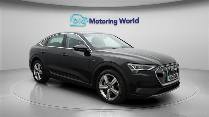 Audi e-tron Audi E-Tron 55 Technik Sportback 5dr Electric Auto quattro 95kWh (11kW Charger) (408 ps) — миниатюра 2