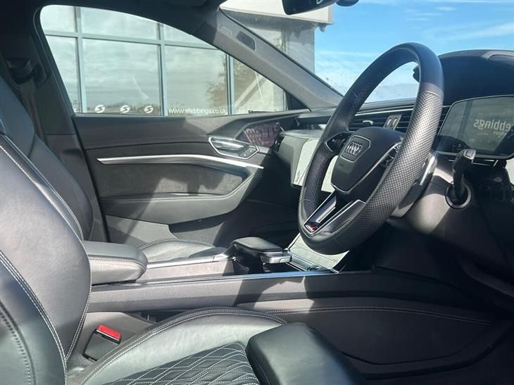 Audi e-tron Audi E-Tron 55 Vorsprung Auto quattro 5dr 95kWh (11kW Charger) — миниатюра 4