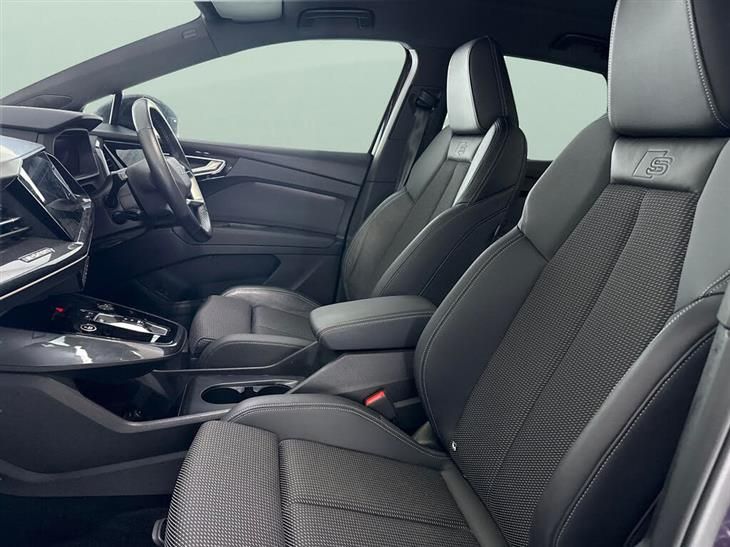 Audi e-tron Audi Q4 E-Tron 150kW 40 82kWh S Line 5dr Auto [C+S/Tech Pack] — миниатюра 4