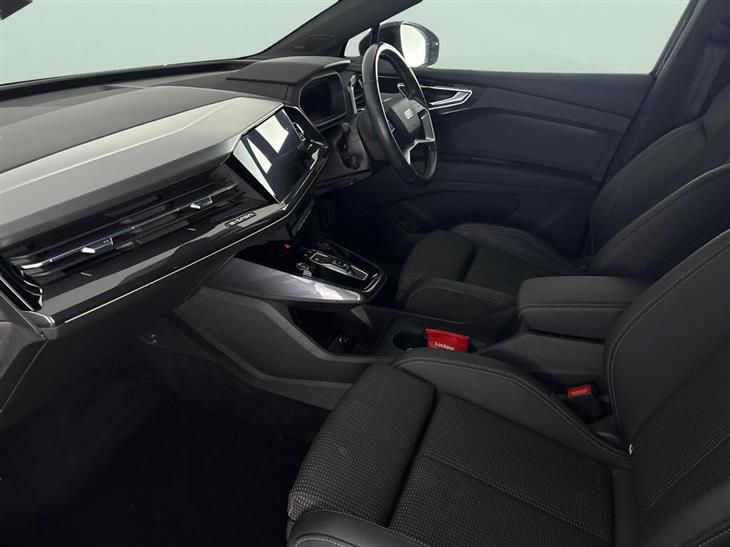 Audi e-tron Audi Q4 E-Tron 150kW 40 82kWh S Line 5dr Auto [C+S] — миниатюра 4