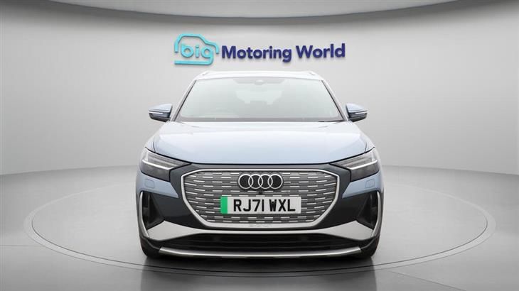 Audi e-tron Audi Q4 E-Tron 35 S line SUV 5dr Electric Auto 55kWh (170 ps) — миниатюра 3