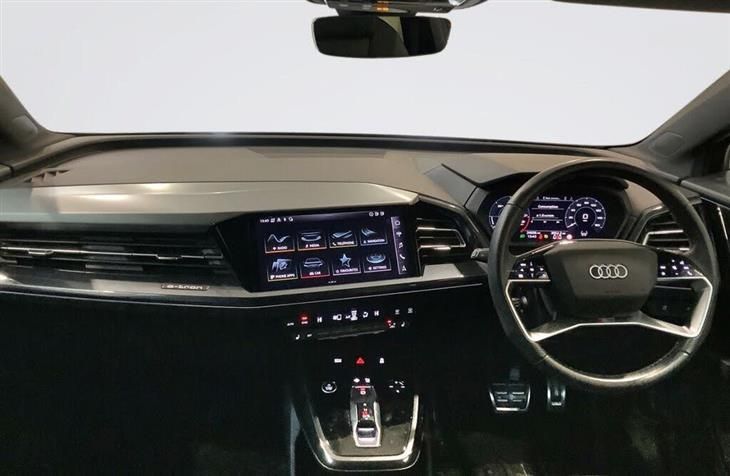 Audi e-tron Audi Q4 E-Tron 35 S line SUV 5dr Electric Auto 55kWh (170 ps) — миниатюра 3