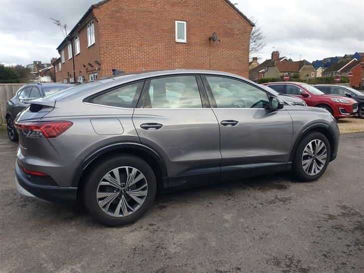 Audi e-tron Audi Q4 E-Tron 35 Sport Sportback 5dr Electric Auto 55kWh (170 ps) — миниатюра 4