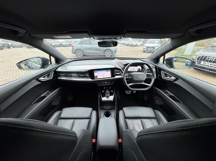 Audi e-tron Audi Q4 E-Tron 40 Launch Edition Sportback 5dr Electric Auto 82kWh (204 ps) — миниатюра 3