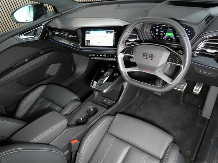 Audi e-tron Audi Q4 E-Tron 40 Launch Edition SUV 5dr Electric Auto 82kWh (204 ps) — миниатюра 3