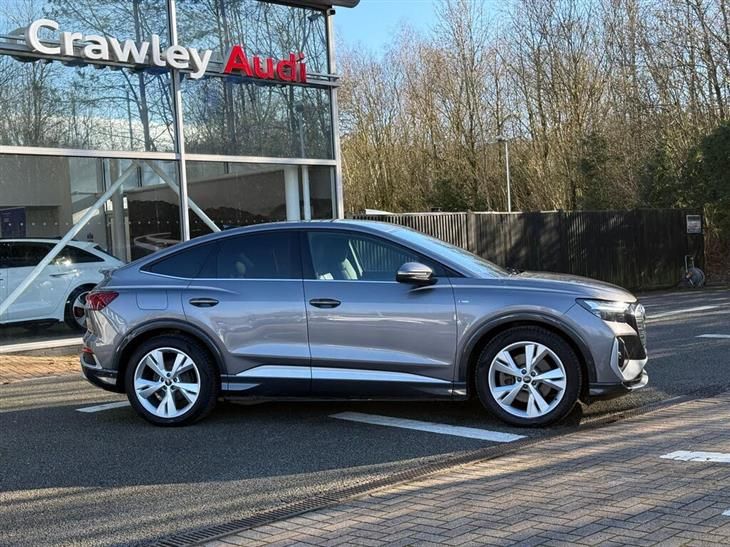 Audi e-tron Audi Q4 E-Tron 40 S line Sportback 5dr Electric Auto 82kWh (204 ps) — миниатюра 2