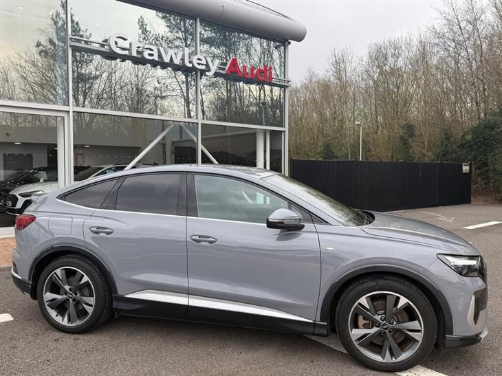 Audi e-tron Audi Q4 E-Tron 40 S line Sportback 5dr Electric Auto 82kWh (204 ps) — миниатюра 2