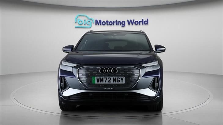 Audi e-tron Audi Q4 E-Tron 40 S line SUV 5dr Electric Auto 82kWh (204 ps) — миниатюра 3
