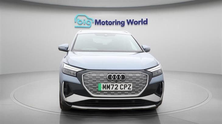 Audi e-tron Audi Q4 E-Tron 40 S line SUV 5dr Electric Auto 82kWh (204 ps) — миниатюра 3