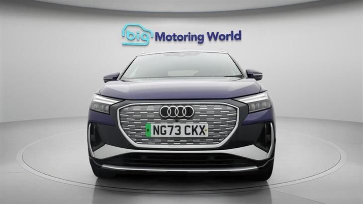 Audi e-tron Audi Q4 E-Tron 40 S line SUV 5dr Electric Auto 82kWh (204 ps) — миниатюра 3