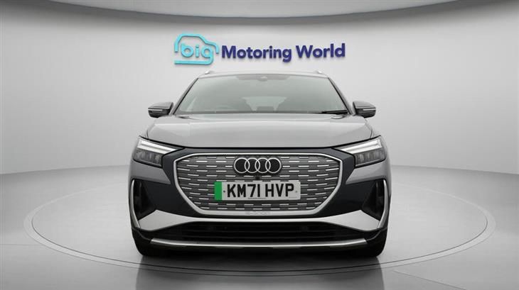 Audi e-tron Audi Q4 E-Tron 40 S line SUV 5dr Electric Auto 82kWh (204 ps) — миниатюра 3