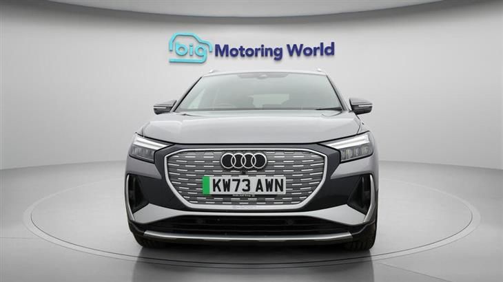 Audi e-tron Audi Q4 E-Tron 40 S line SUV 5dr Electric Auto 82kWh (204 ps) — миниатюра 3