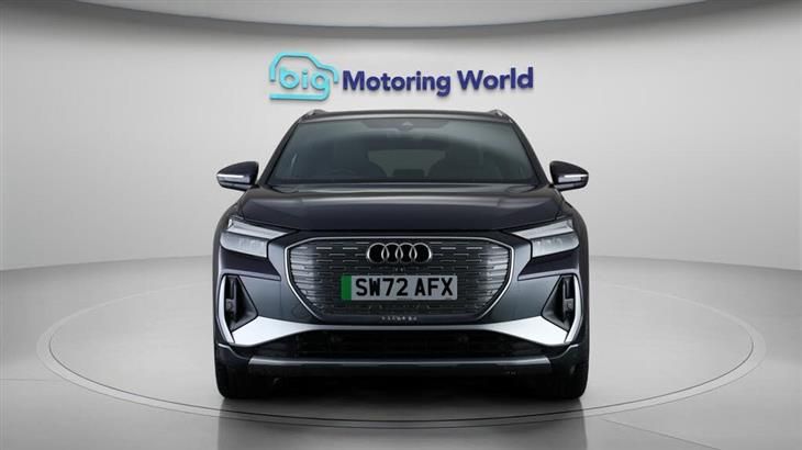 Audi e-tron Audi Q4 E-Tron 40 S line SUV 5dr Electric Auto 82kWh (204 ps) — миниатюра 3