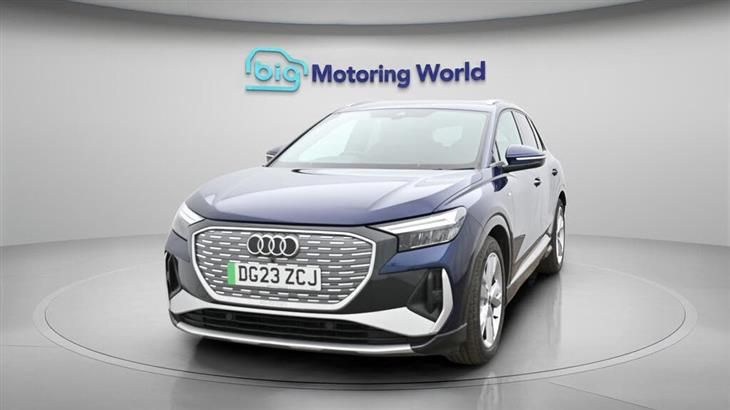 Audi e-tron Audi Q4 E-Tron 40 S line SUV 5dr Electric Auto 82kWh (204 ps) — миниатюра 3