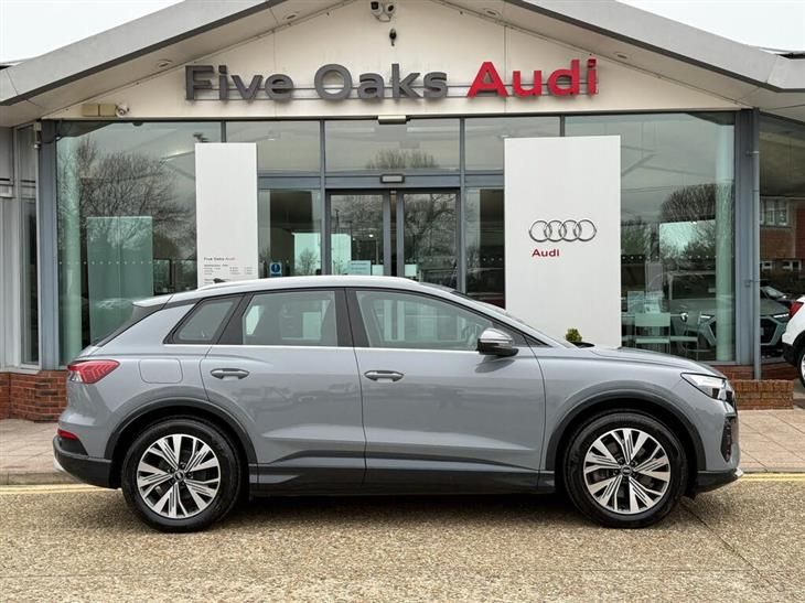 Audi e-tron Audi Q4 E-Tron 40 Sport SUV 5dr Electric Auto 82kWh (204 ps) — миниатюра 2