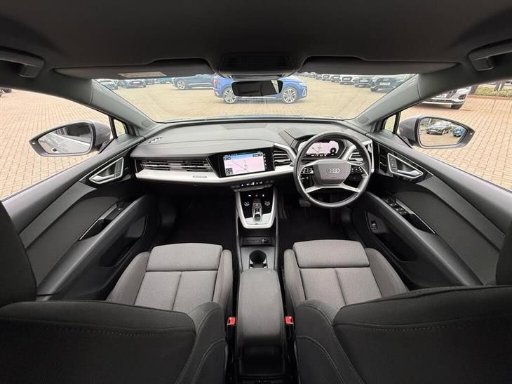 Audi e-tron Audi Q4 E-Tron 40 Sport SUV 5dr Electric Auto 82kWh (204 ps) — миниатюра 3