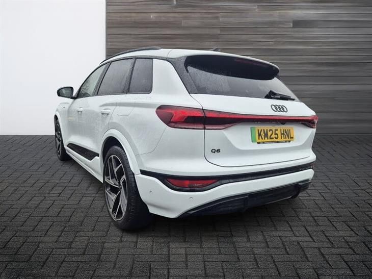 Audi e-tron Audi Q6 E-Tron 100kWh Performance Edition 1 SUV 5dr Electric Auto (306 ps) — миниатюра 4