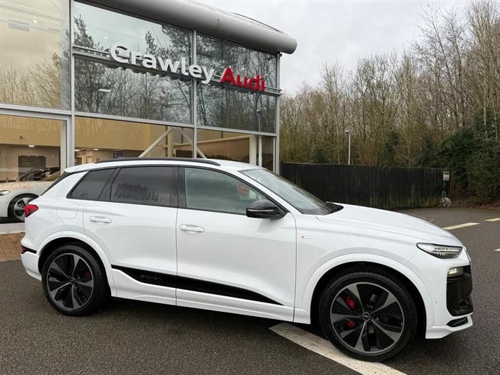 Audi e-tron Audi Q6 E-Tron 100kWh Performance Edition 1 SUV 5dr Electric Auto (306 ps) — миниатюра 2