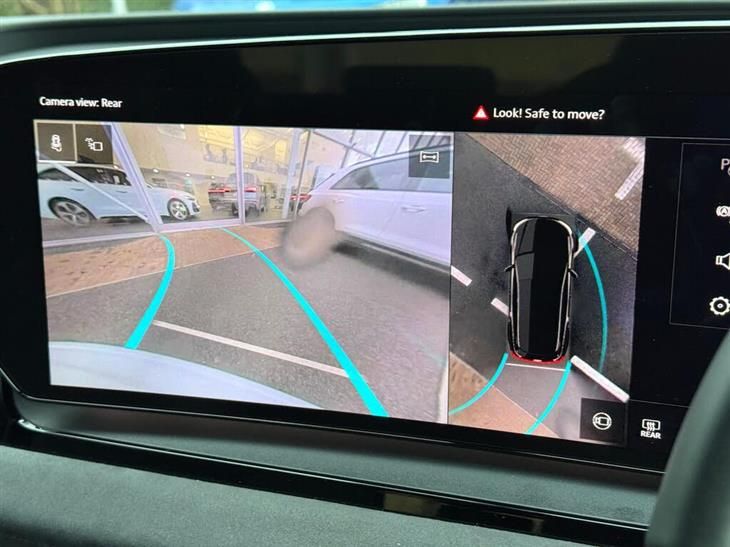 Audi e-tron Audi Q6 E-Tron 100kWh Performance Edition 1 SUV 5dr Electric Auto (306 ps) — миниатюра 4