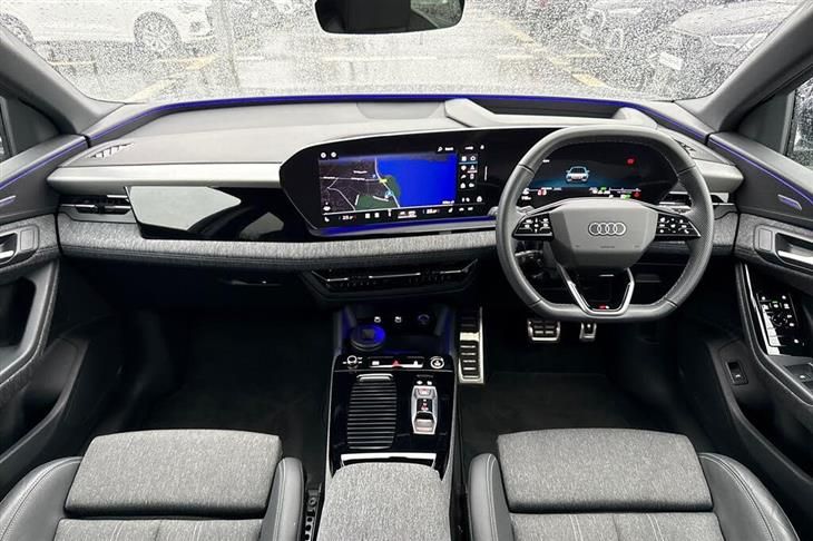 Audi e-tron Audi Q6 E-Tron 100kWh S line SUV 5dr Electric Auto quattro (388 ps) — миниатюра 3