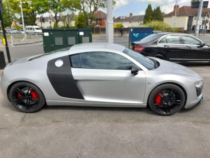 Audi R8