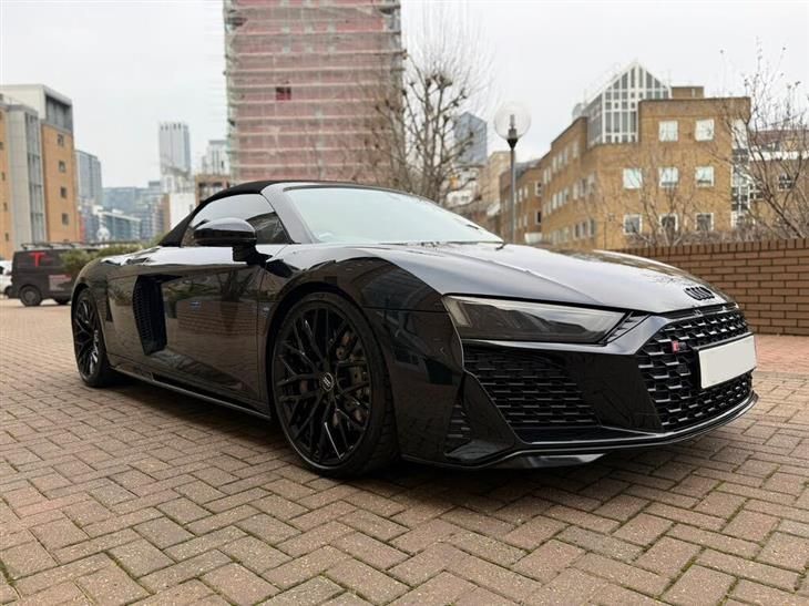 Audi R8