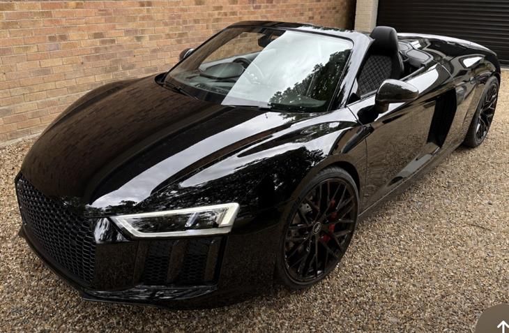 Audi R8
