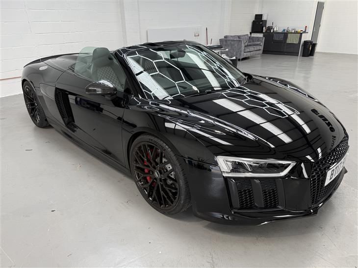 2017 AUDI R8 (R8 2) SPYDER V10 QUATTRO