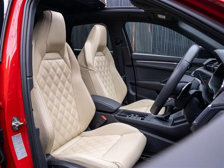 Audi RS Q3 Audi RS Q3 2.5 TFSI Audi Sport Edition S Tronic quattro Euro 6 (s/s) 5dr — миниатюра 2