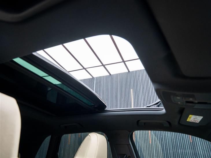 Audi RS Q3 Audi RS Q3 2.5 TFSI Audi Sport Edition S Tronic quattro Euro 6 (s/s) 5dr — миниатюра 4