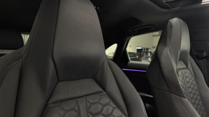 Audi RS Q3 Audi RS Q3 2.5 TFSI Vorsprung Sportback 5dr Petrol S Tronic quattro Euro 6 (s/s) (400 ps) — миниатюра 4