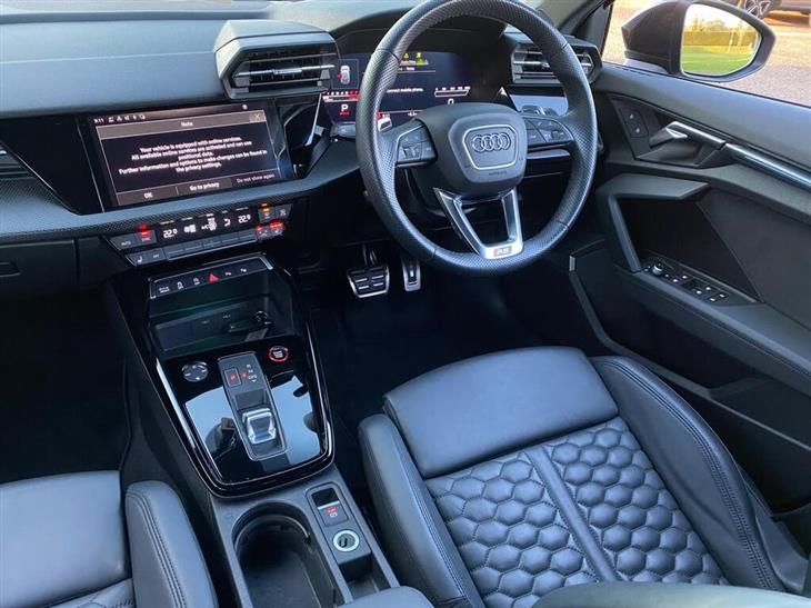 Audi RS3 Audi RS3 2.5 TFSI Carbon Black Sportback S Tronic quattro Euro 6 (s/s) 5dr — миниатюра 2