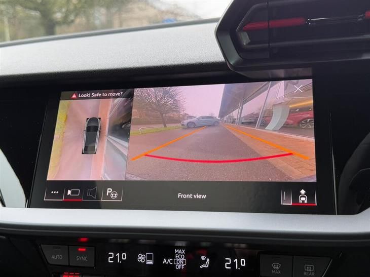 Audi RS3 Audi RS3 2.5 TFSI Carbon Vorsprung Saloon 4dr Petrol S Tronic quattro Euro 6 (s/s) (400 ps) — миниатюра 4