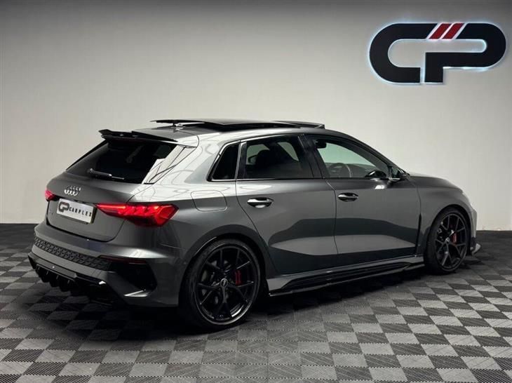 Audi RS3 Audi RS3 2.5 TFSI Launch Edition Sportback 5dr Petrol S Tronic quattro Euro 6 (s/s) (400 ps) — миниатюра 2