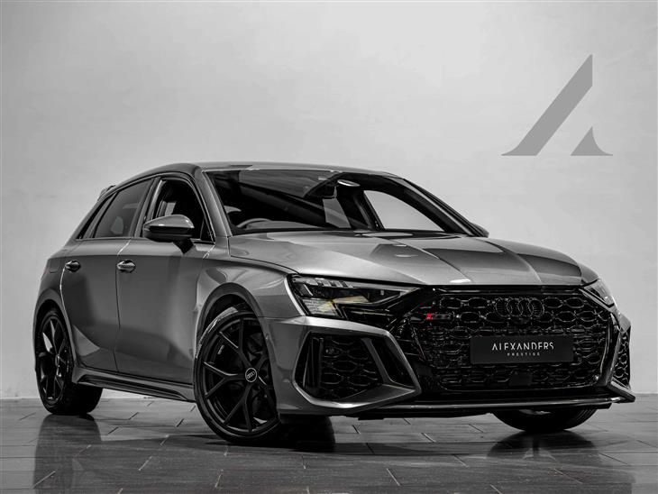 Audi RS3 Audi RS3 Carbon Black | Ceramics | Comfort & Sound | Advanced Key — миниатюра 1
