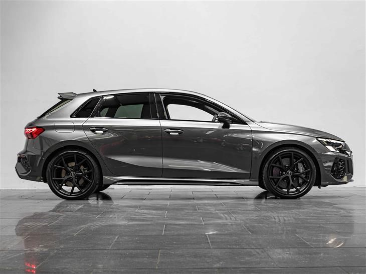 Audi RS3 Audi RS3 Carbon Black | Ceramics | Comfort & Sound | Advanced Key — миниатюра 2