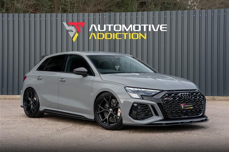 Audi RS3 2022 Audi RS3 8Y (Carbon Black) Sportback 2.5 TFSI S-Tronic Quattro | Audi Exclusive: Nardo Grey | RS Dynamic Pack | 6.9% APR — миниатюра 2
