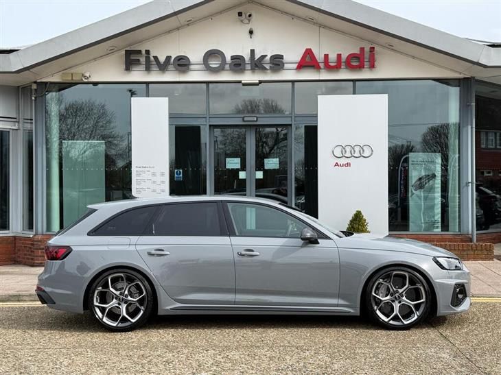 Audi RS4 Audi RS4 Avant 2.9 TFSI V6 edition 25 years Estate 5dr Petrol Tiptronic quattro Euro 6 (s/s) (470 ps) — миниатюра 2