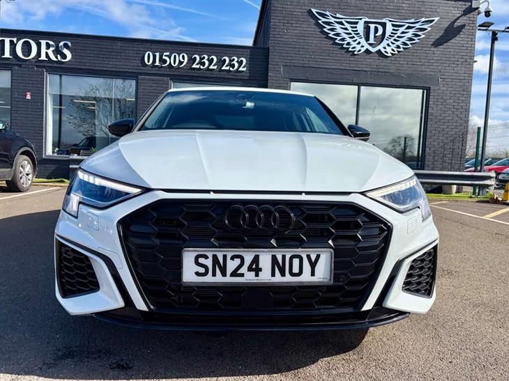 Audi S3 Audi S3 2.0 S3 Black Edition TFSI Quattro SA 4WD 4dr — миниатюра 3